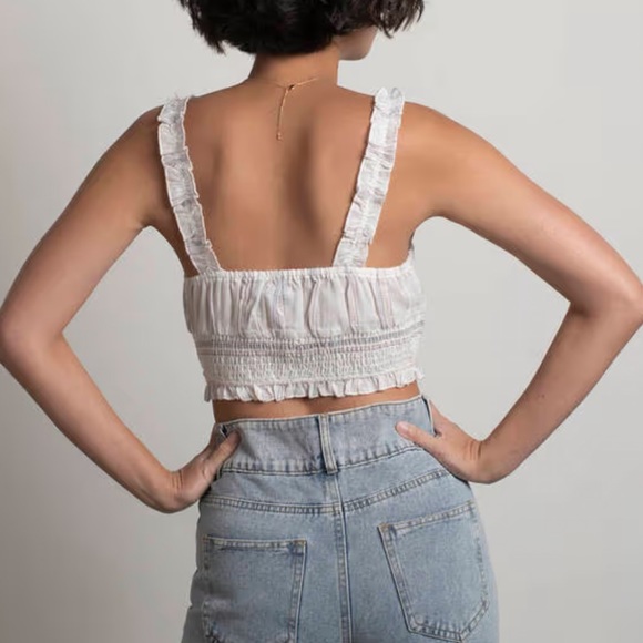 TOBI WHITE STRIPE SMOCKED CROP TOP Sz S - Picture 2 of 4